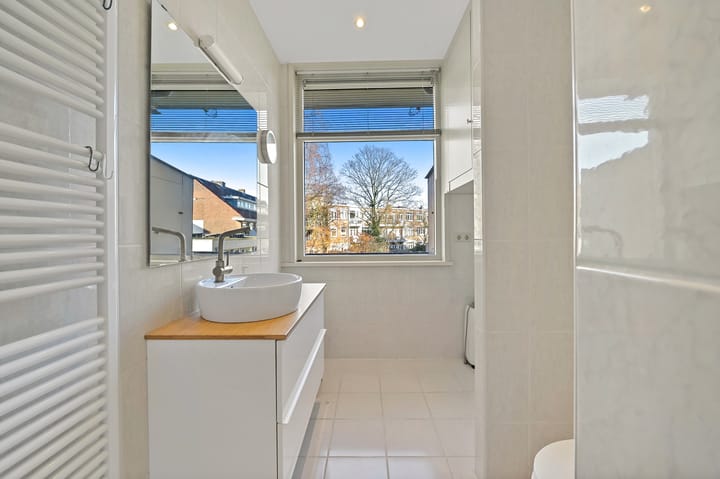 Foto 4 van Van Musschenbroekstraat 122