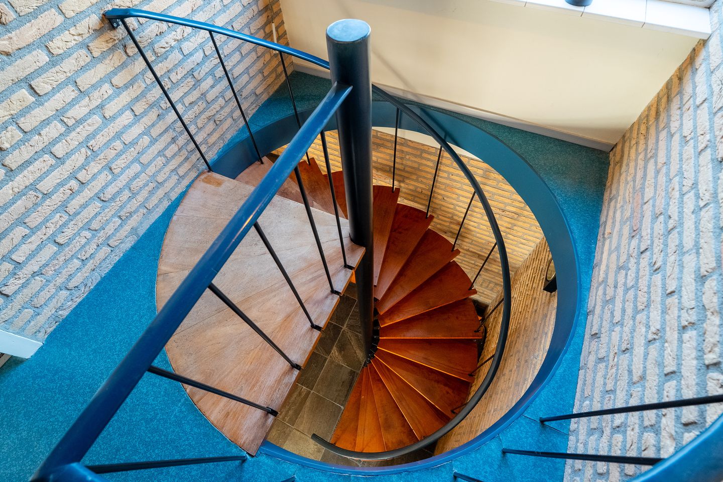 Foto 40 van Domela Nieuwenhuislaan 20