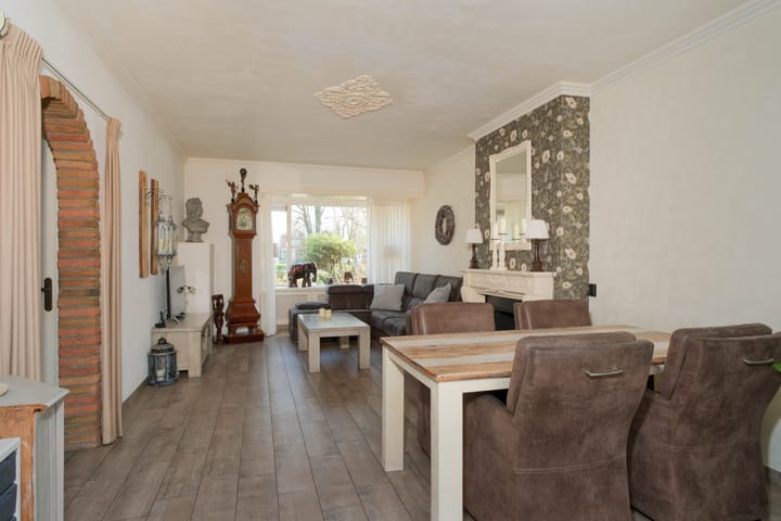 Photo 2 of Willem de Clercqstraat 25