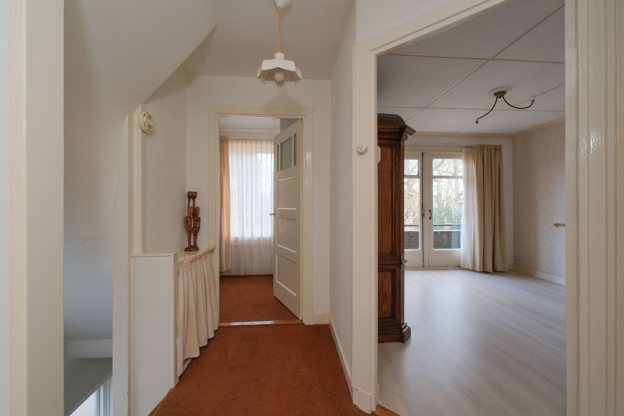 Characteristic Semi-Detached Family Home with Spacious Garden and Water View in Almelo — 18