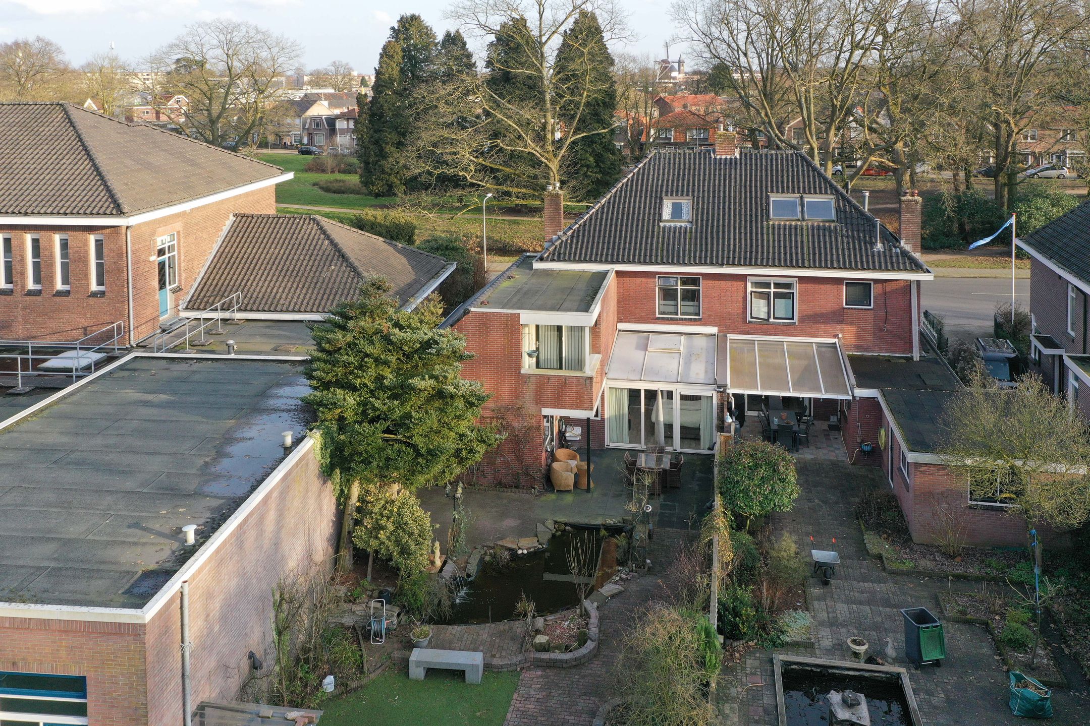 Characteristic Semi-Detached Family Home with Spacious Garden and Water View in Almelo — 30