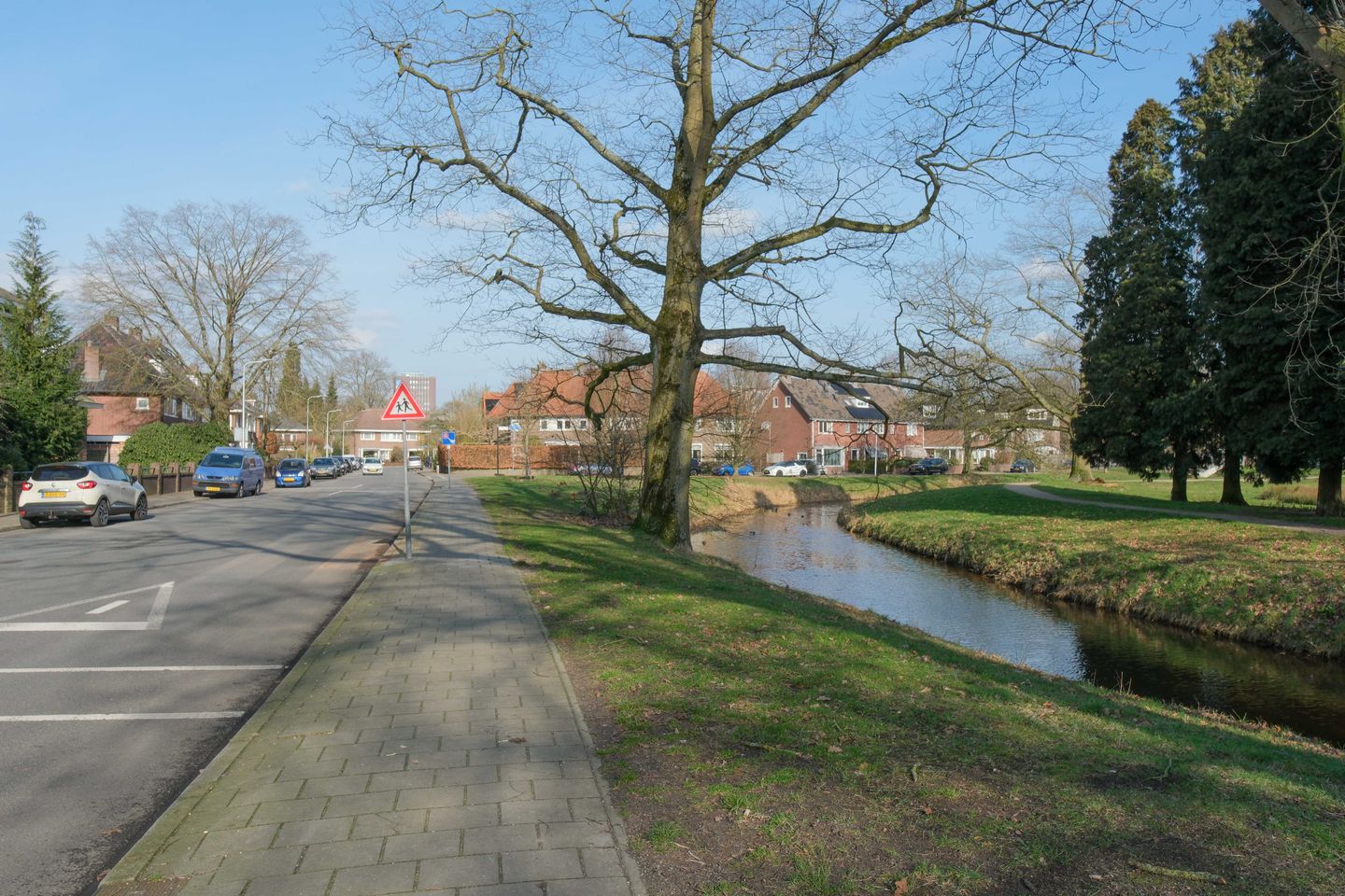 Characteristic Semi-Detached Family Home with Spacious Garden and Water View in Almelo — 35