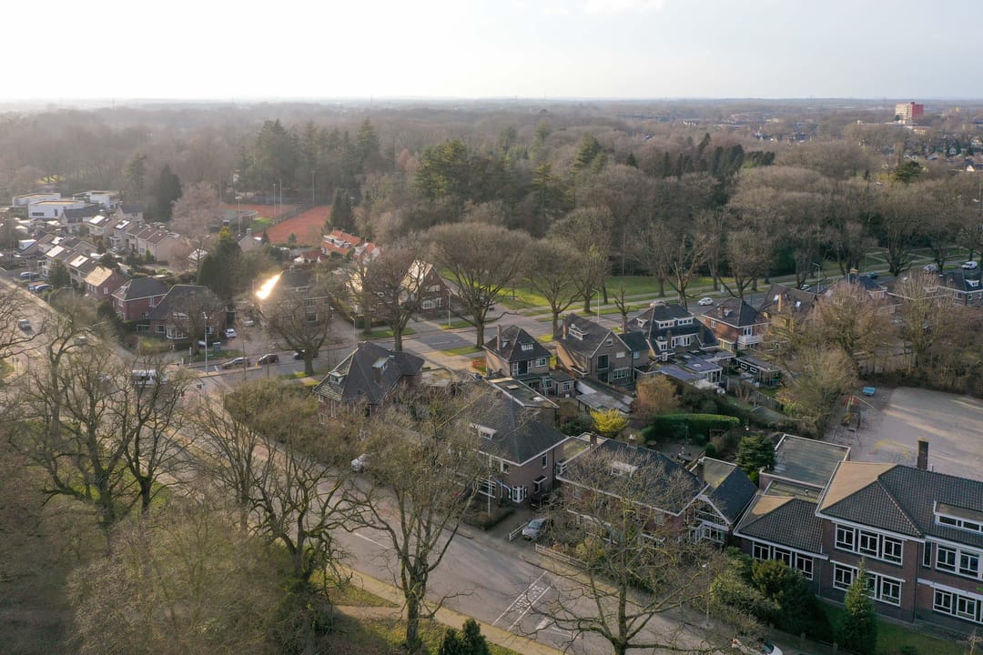 Characteristic Semi-Detached Family Home with Spacious Garden and Water View in Almelo — 38