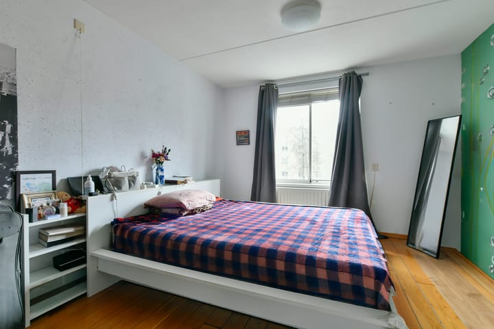 Photo 2 of Kanteel 8