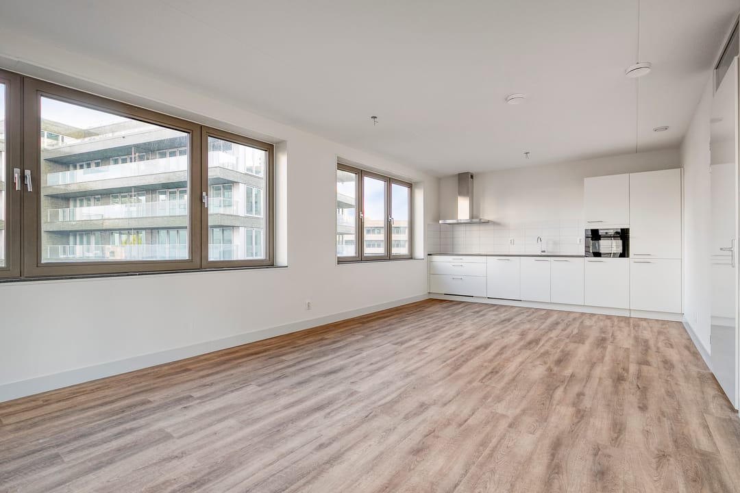 Bovenwoning aan Elzenhagensingel 132, Amsterdam