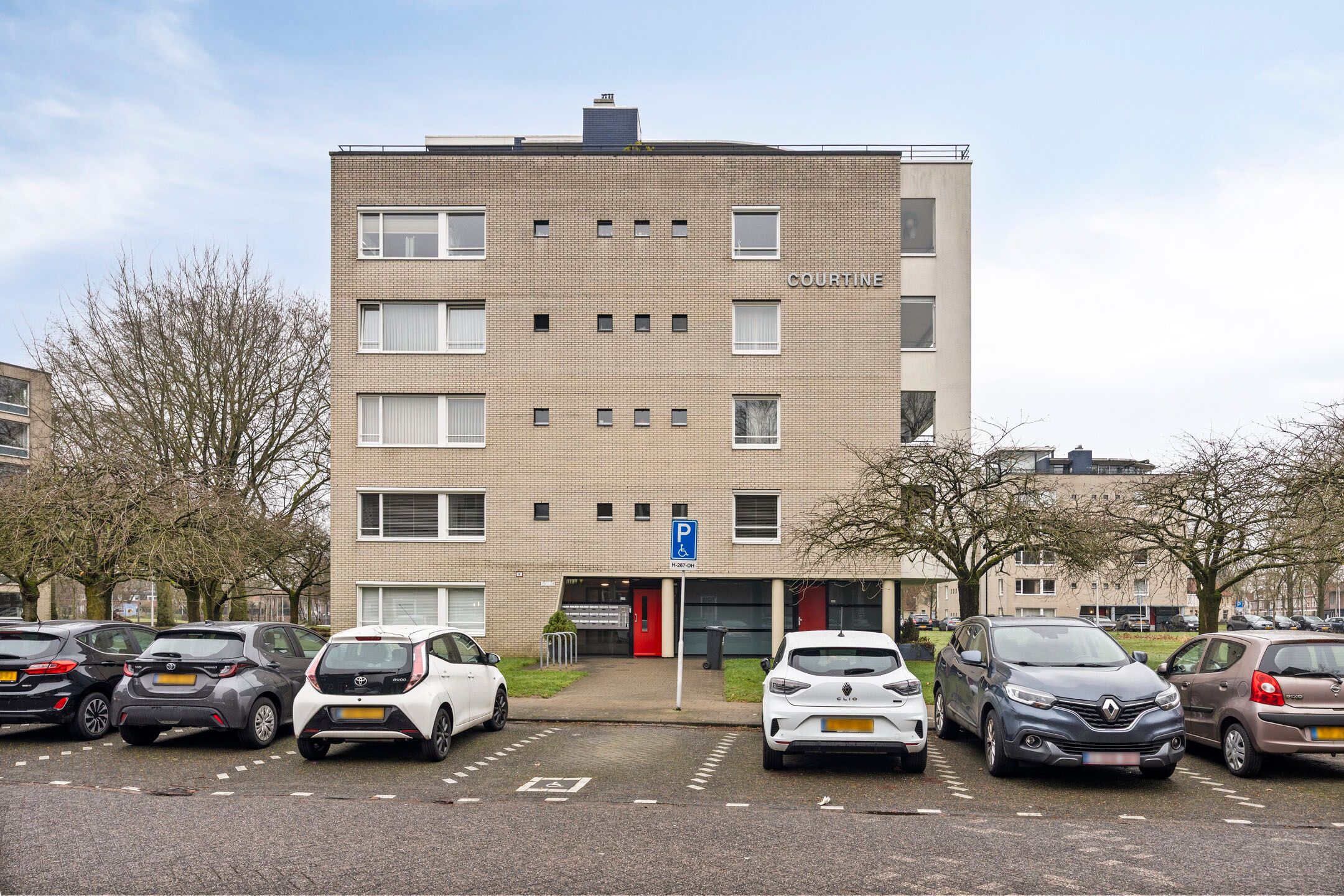 Foto 33 van Henriette Ronnerstraat 186