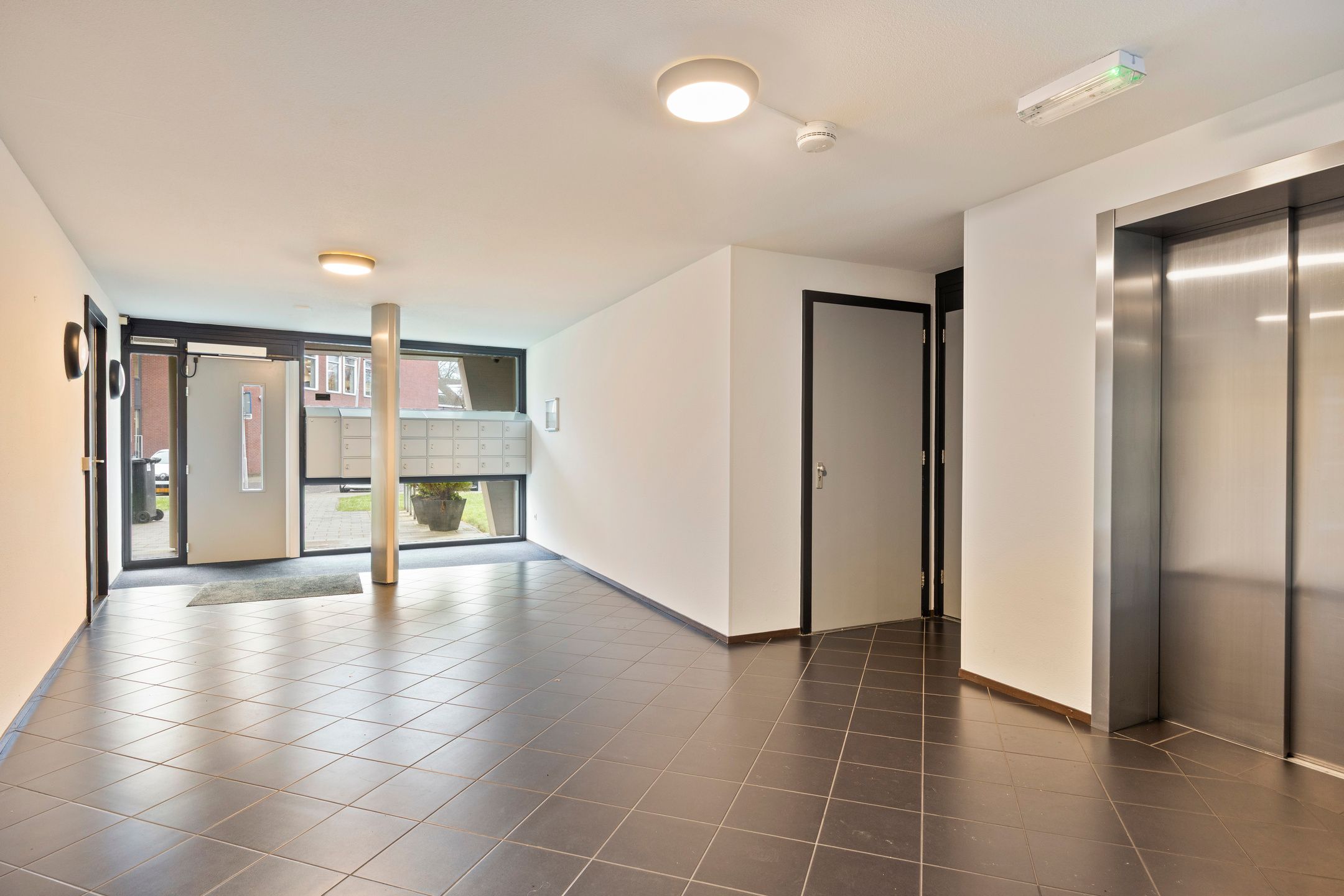 Foto 30 van Henriette Ronnerstraat 186