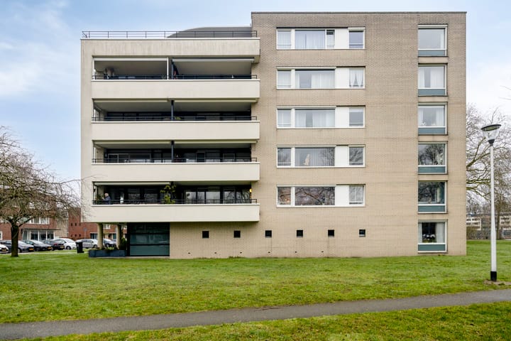 Foto 3 van Henriette Ronnerstraat 186