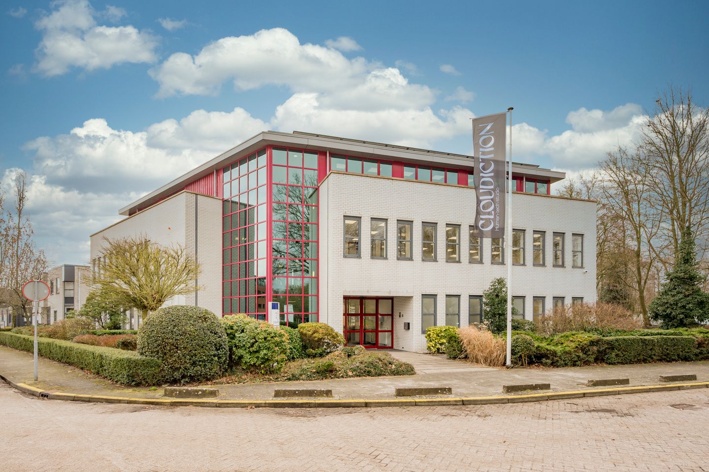 Bekijk foto 1 van Baarnsche dijk 21