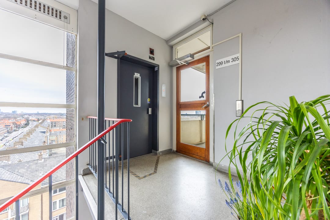 Photo 17 of Burgemeester Elsenlaan 305