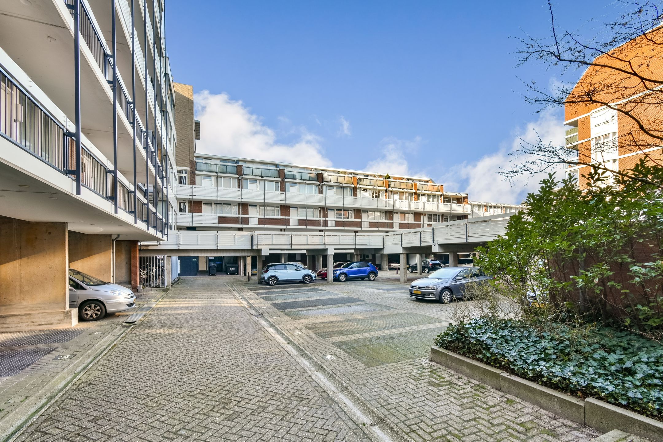 Foto 21 van Frederikstraat 353