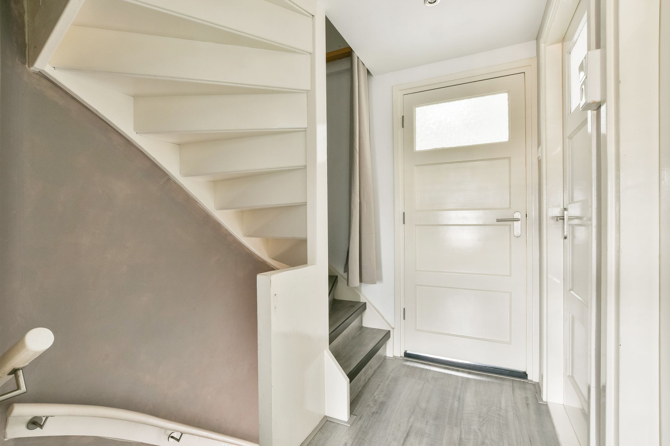 Photo 12 of Trompstraat 78