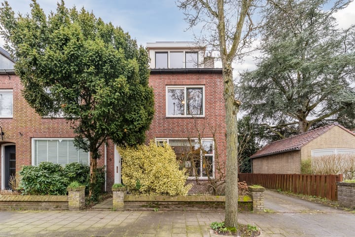 Photo 4 of Schoutenburgstraat 4