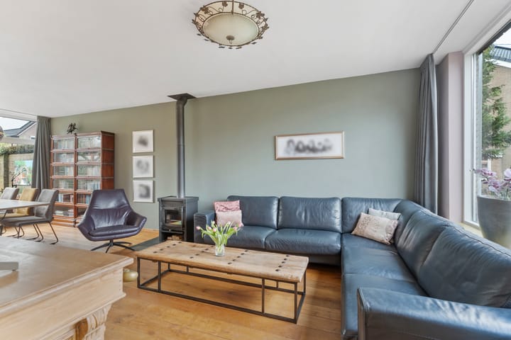 Photo 4 of Eduard van Beinumlaan 109