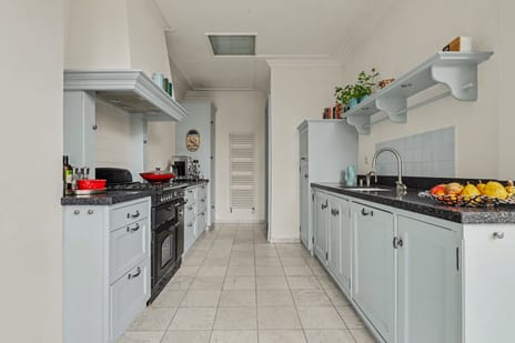 Bree 48 tertiary image