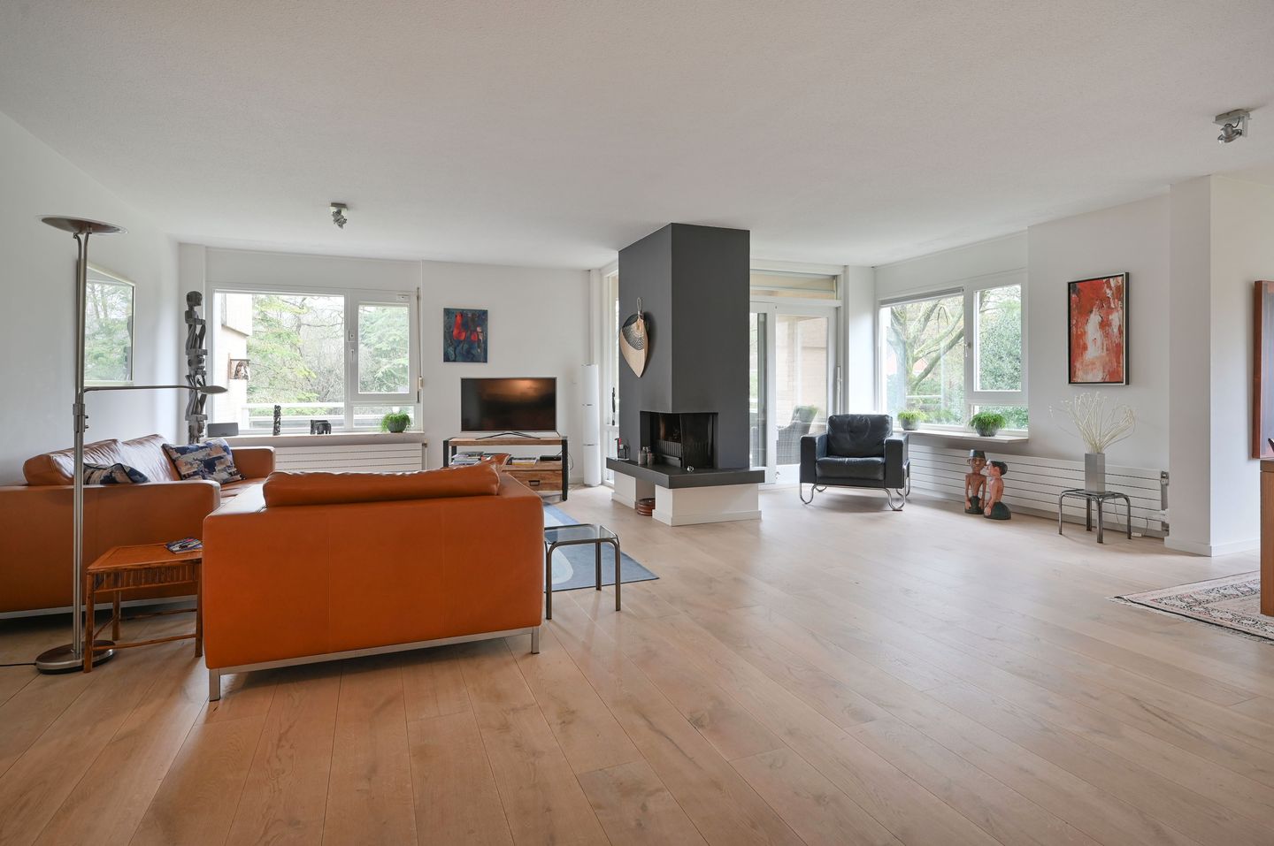 Foto 5 van Julianalaan 4-0216