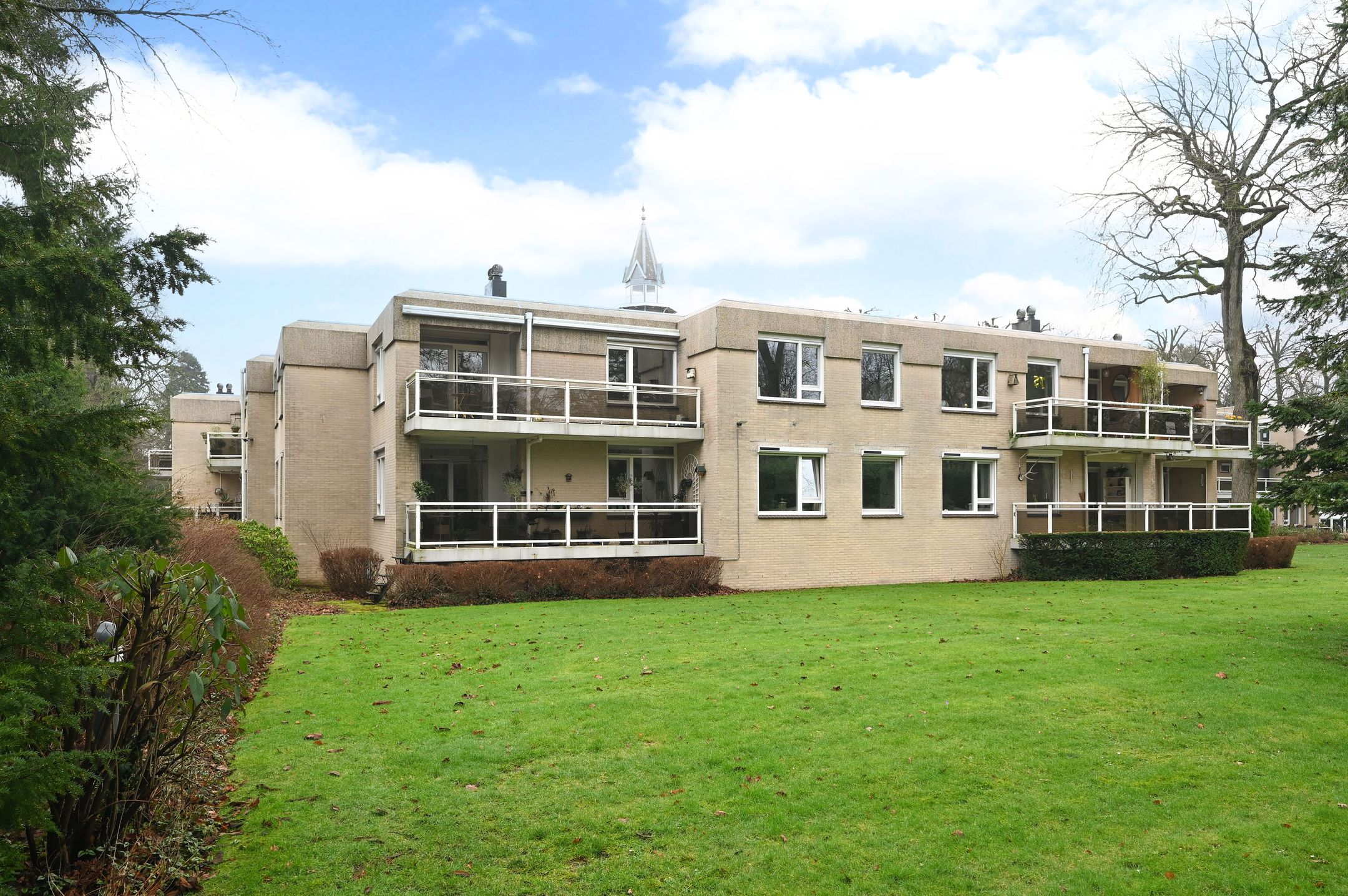 Foto 21 van Julianalaan 4-0216