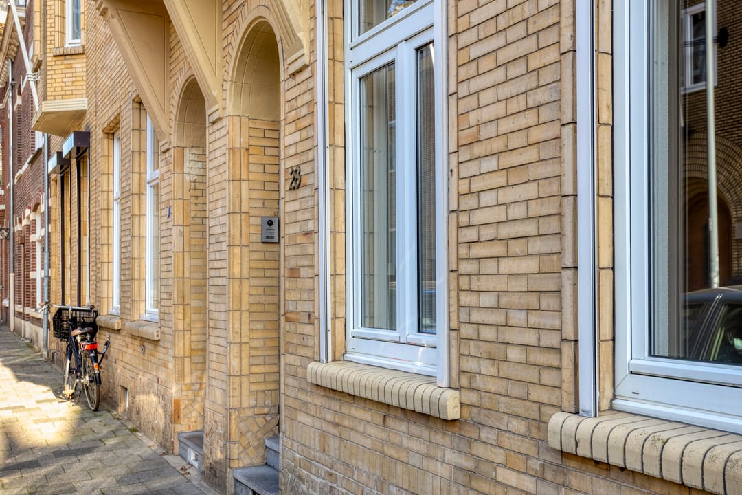 Foto 46 van Voogdijstraat 28