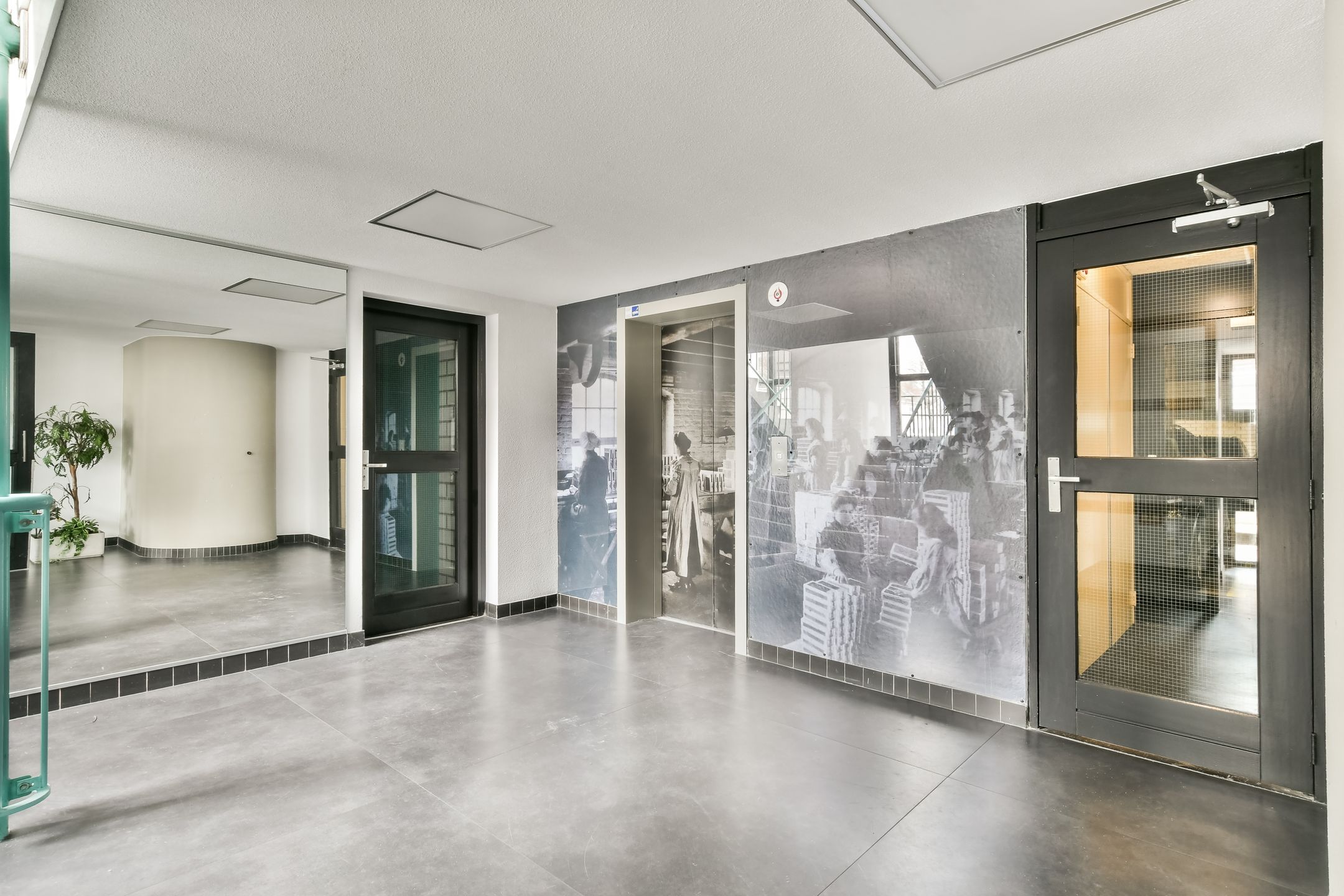 Foto 24 van Mignot en De Blockplein 93