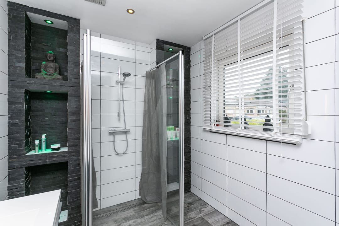 Photo 16 of Deken Lendersstraat 21