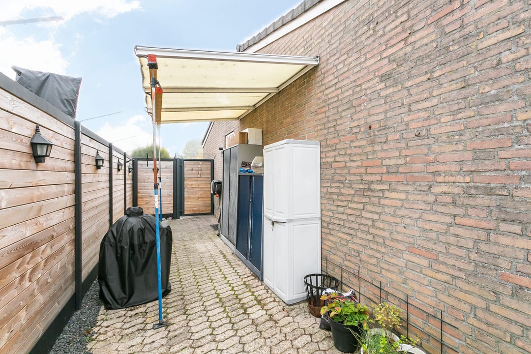 Photo 32 of Deken Lendersstraat 21