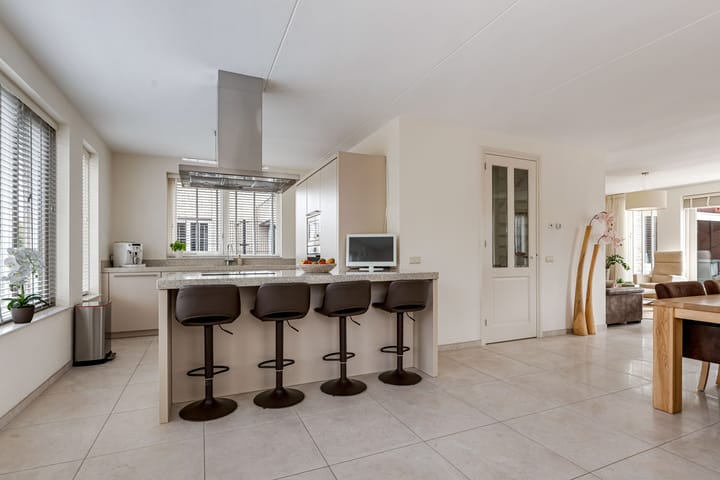 Photo 4 of Robert Pearystraat 20