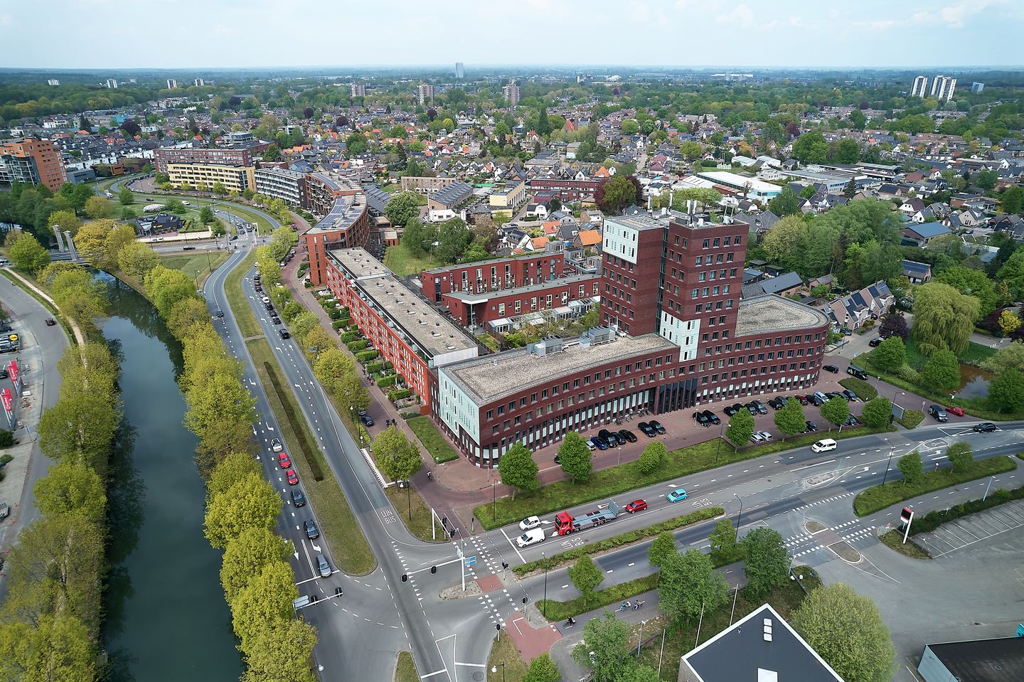 Bekijk foto 1 van Wapenrustlaan 11