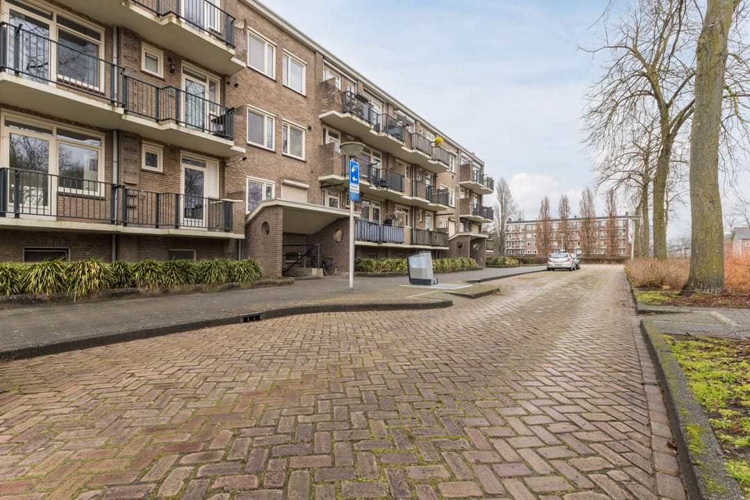 Photo 2 of Karel de Grotelaan 239