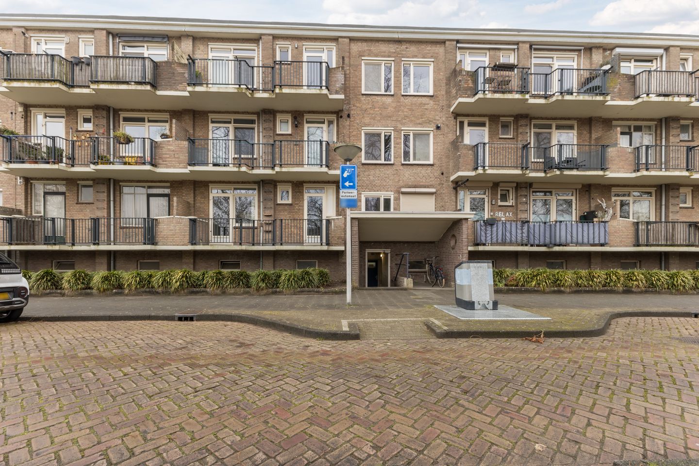 Photo 29 of Karel de Grotelaan 239