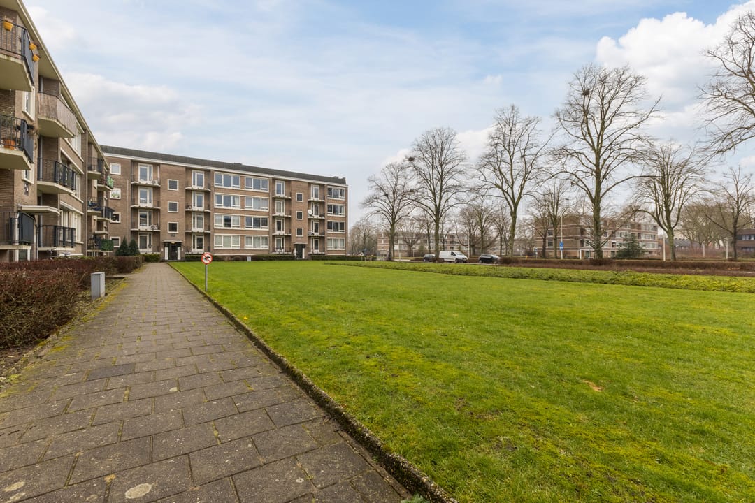 Photo 32 of Karel de Grotelaan 239