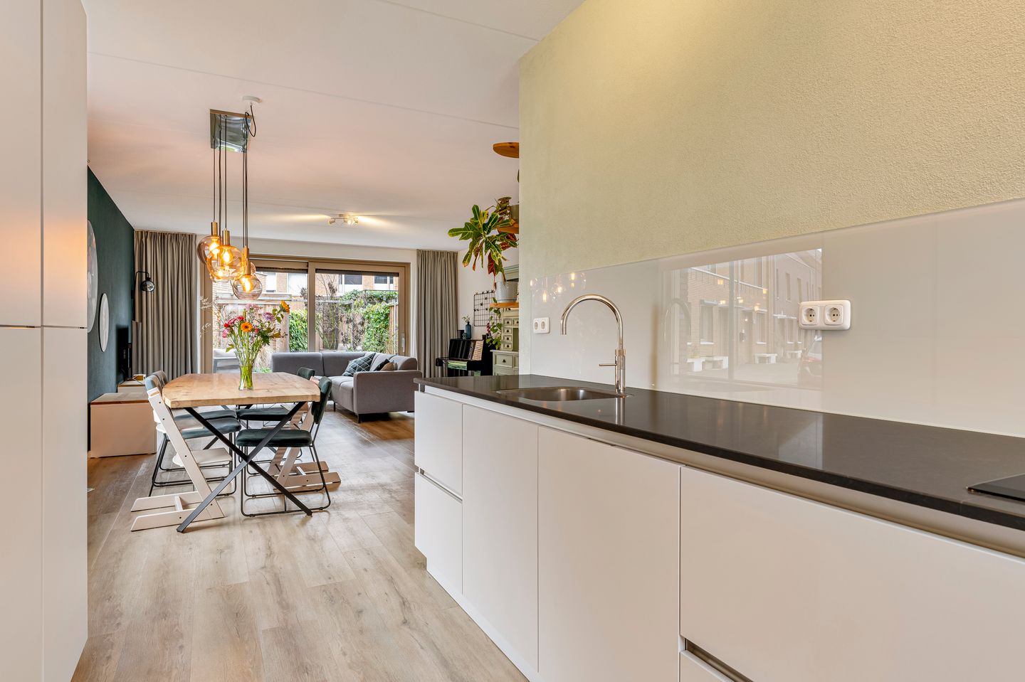 Photo 14 of Hertog Godfriedstraat 16