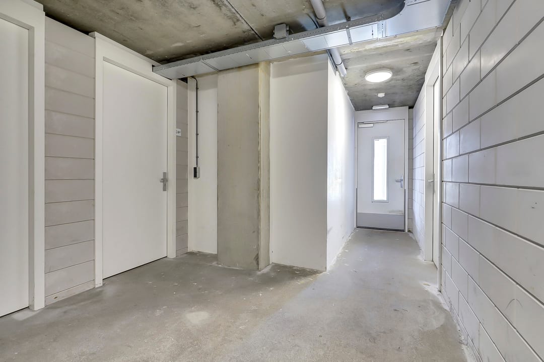 Energy efficient corner apartment on a vibrant location with parking — 29