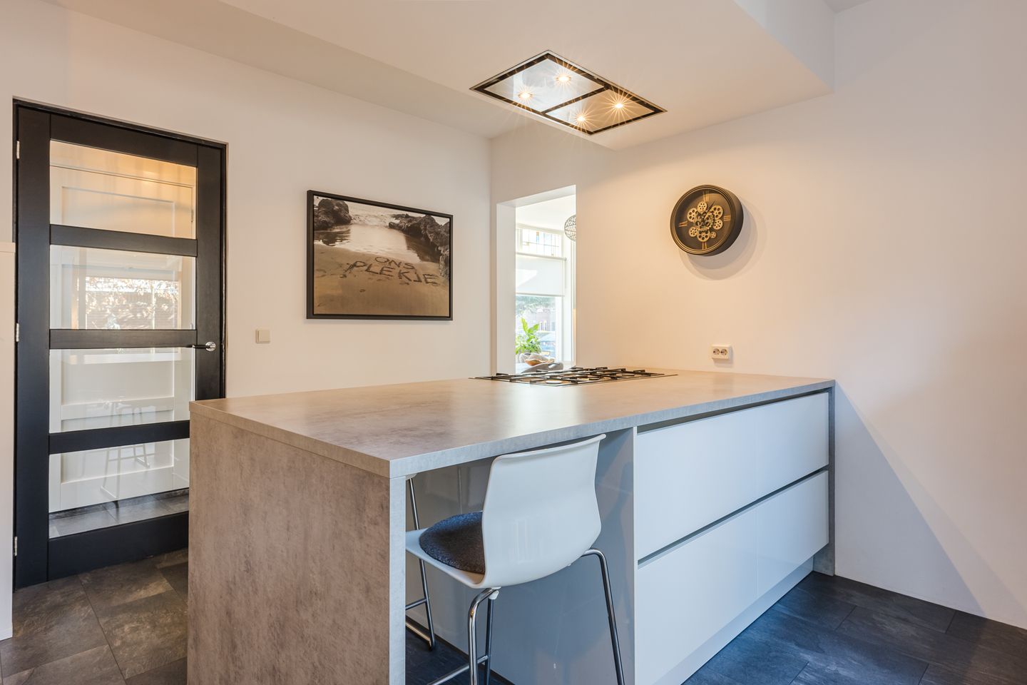 Photo 10 of Marijkestraat 11