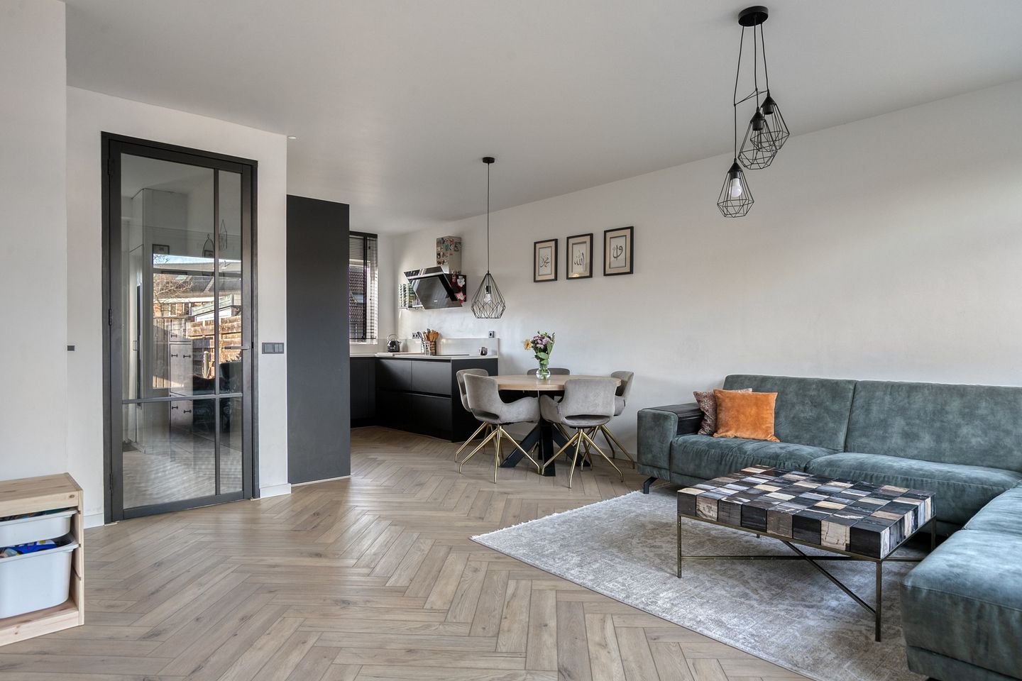 Photo 4 of Vlasleeuwenbek 60