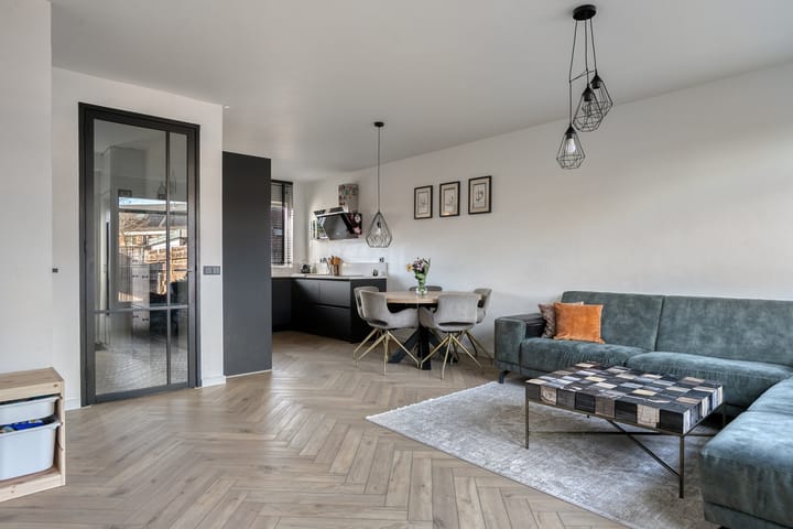 Photo 4 of Vlasleeuwenbek 60