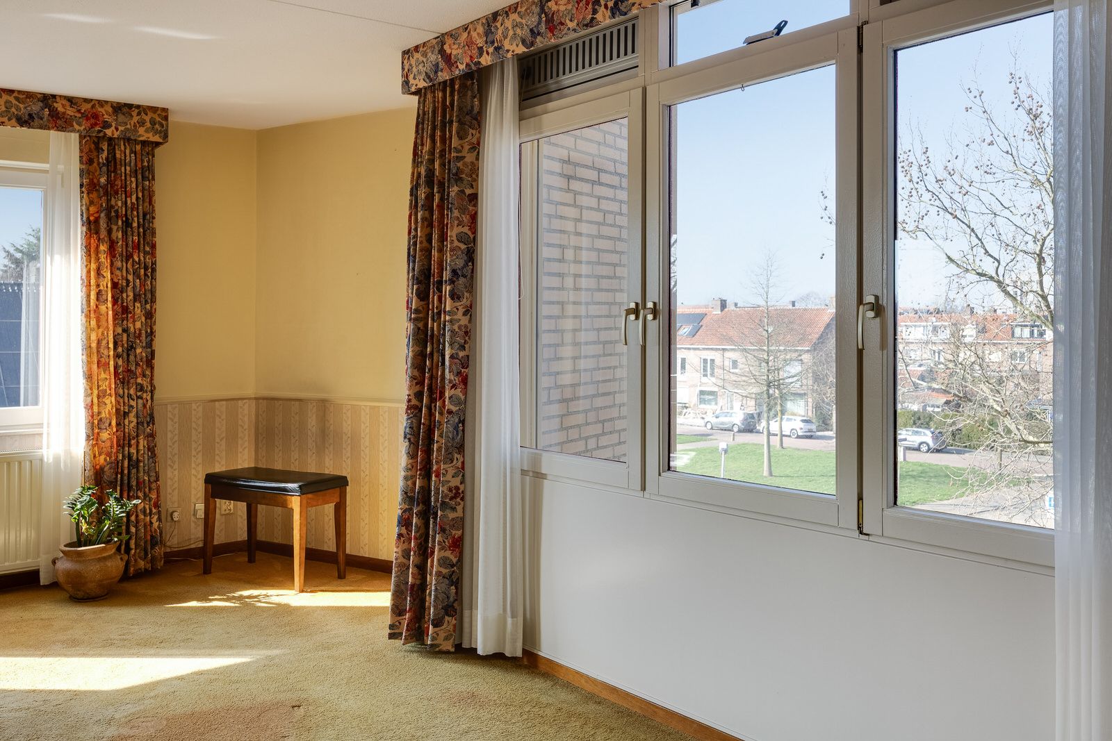 Photo 3 of Pettelaarseweg 243-D