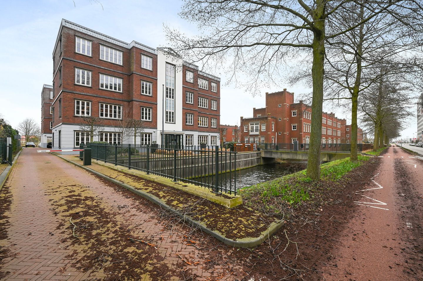 View photo 3 of Laan van Zuid Hoorn 15