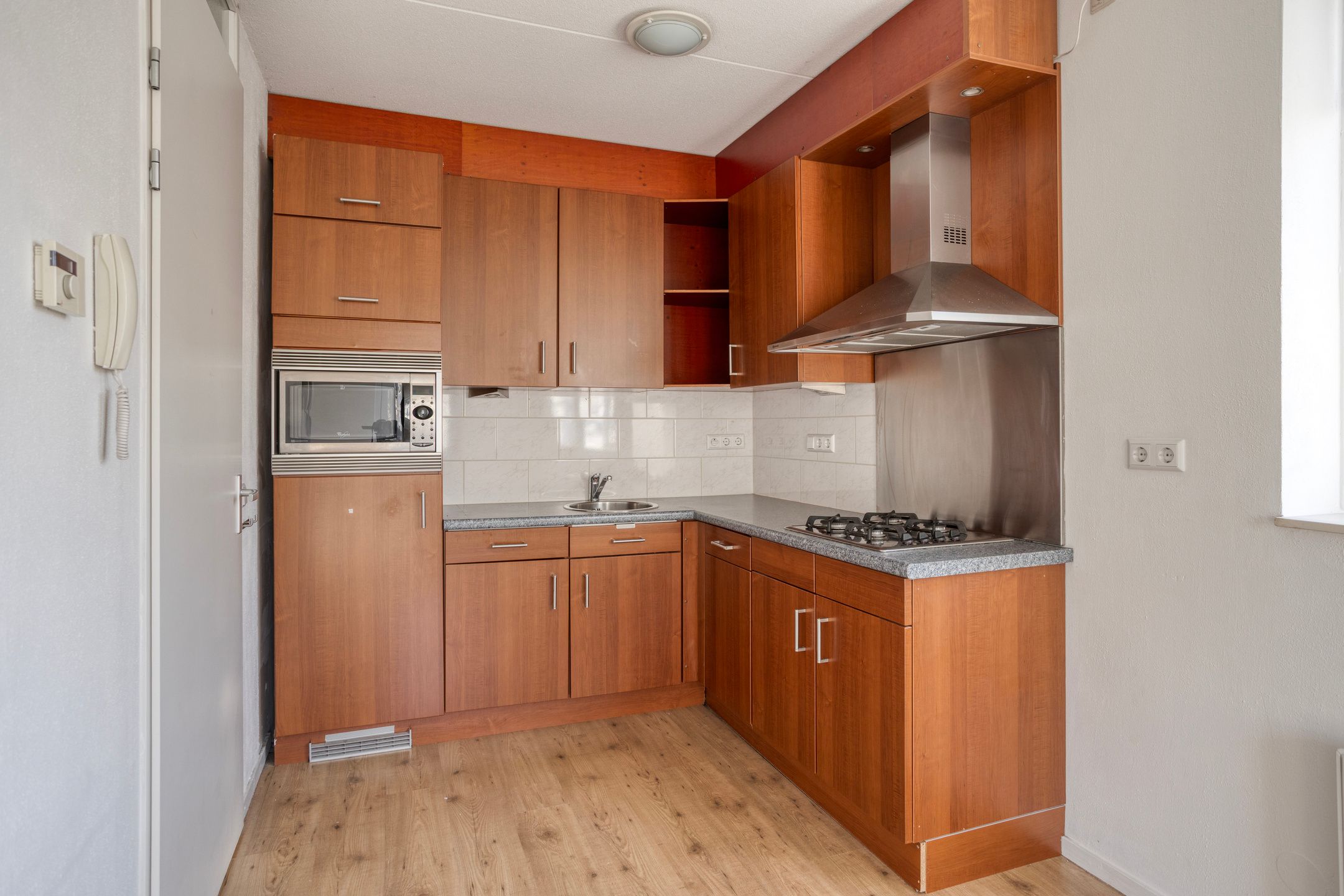 Foto 6 van Spoorstraat 13-C8