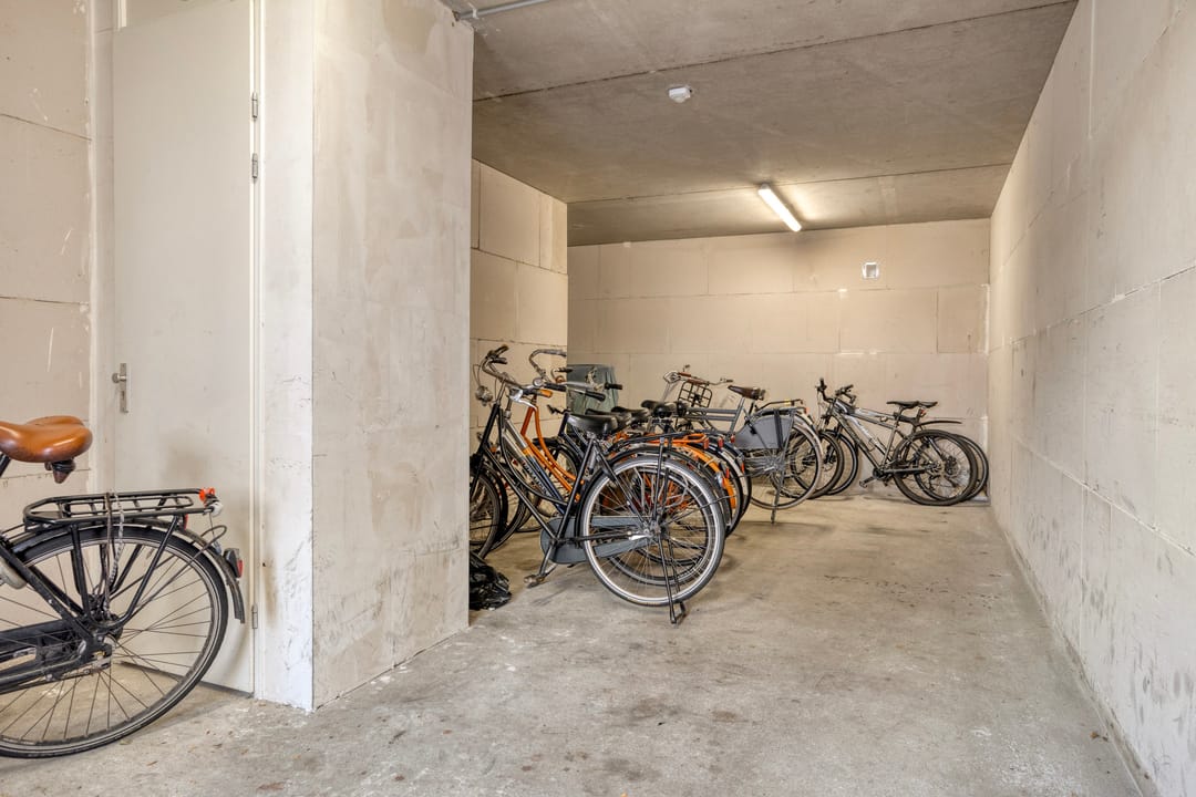 Foto 22 van Spoorstraat 13-C8