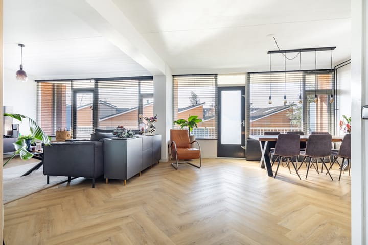 Photo 2 of Teteringsedijk 82-D