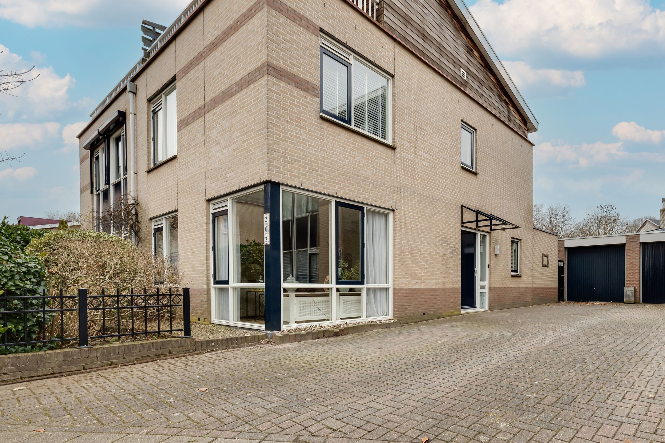 Photo 42 of Glazeniershorst 203