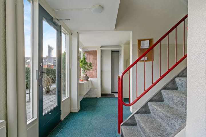 Photo 4 of Zwaluwlaan 68