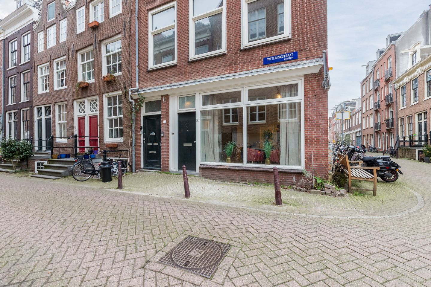 Photo 20 of Weteringstraat 17
