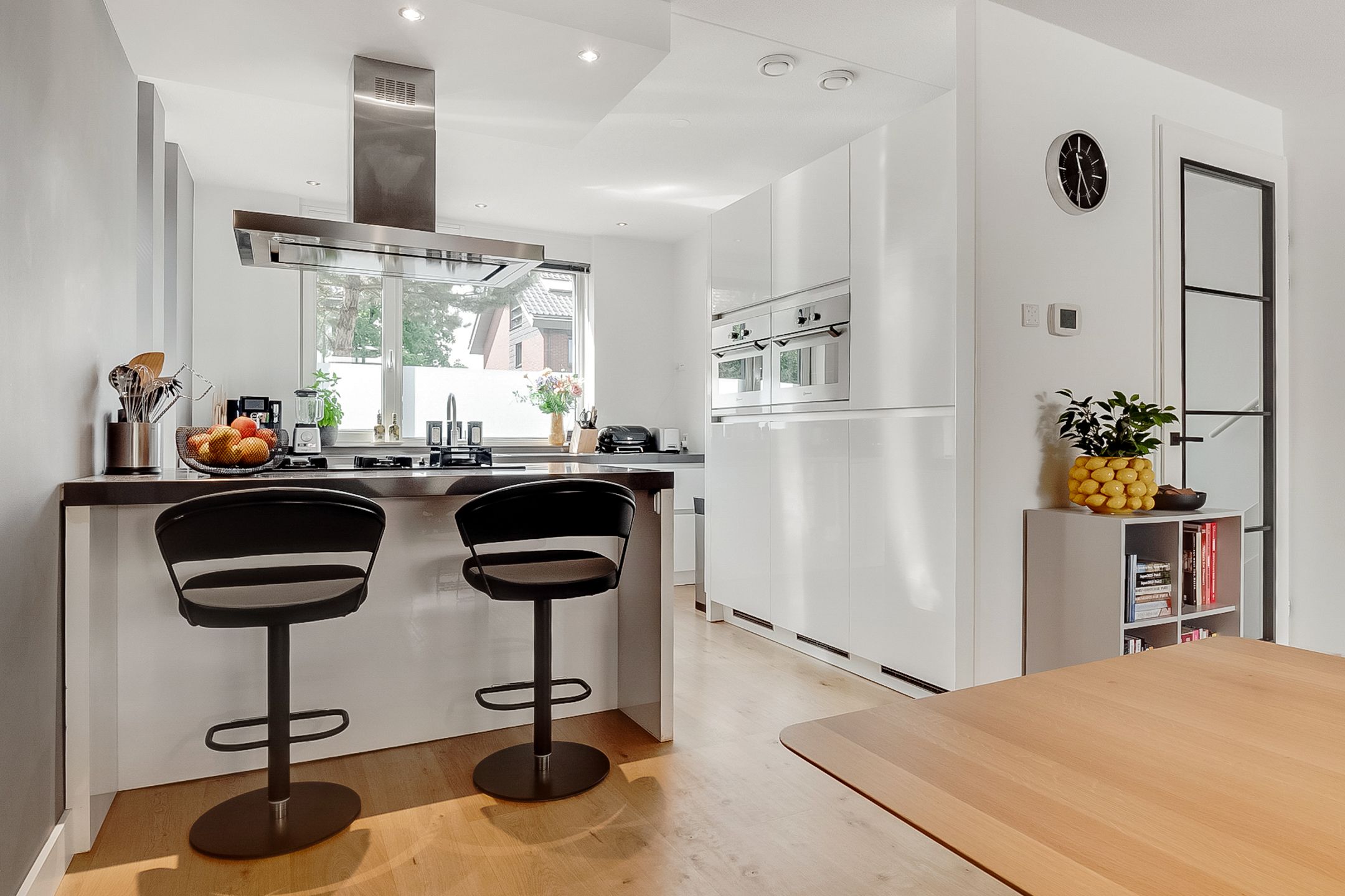 Foto 12 van Zuster van Overeemlaan 20