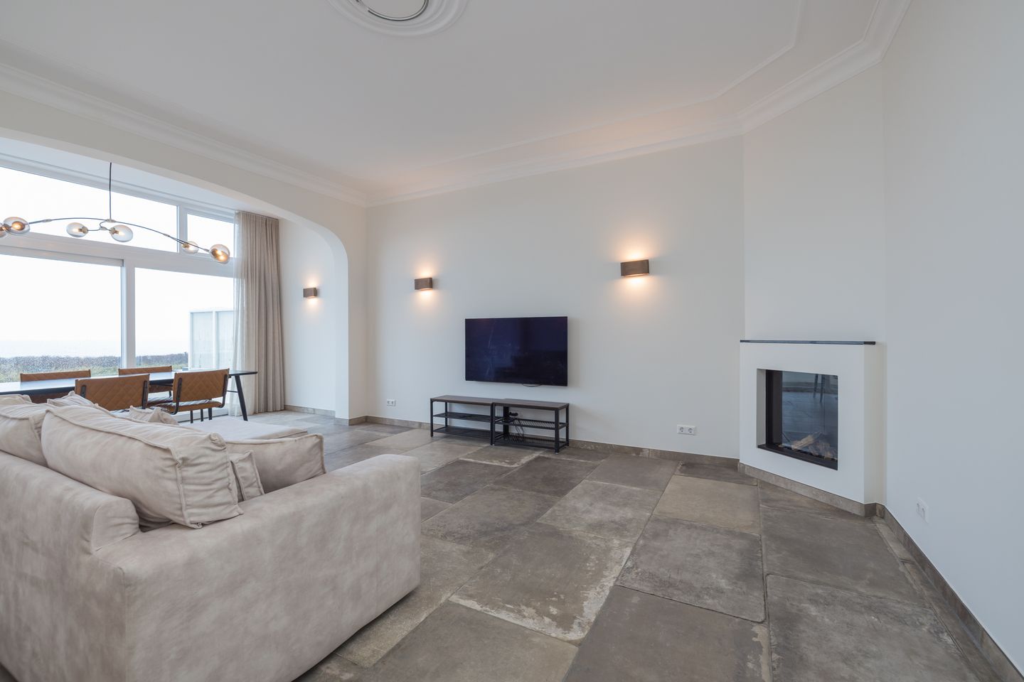 Foto 10 van Koningin Astrid Boulevard 42