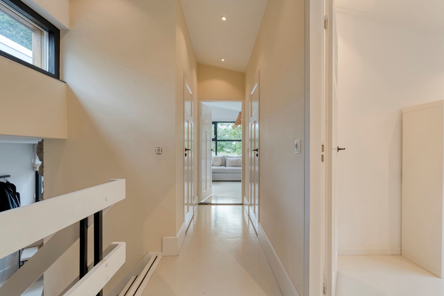 Photo 20 of Willebrandt van Oldenburgstraat 5-A