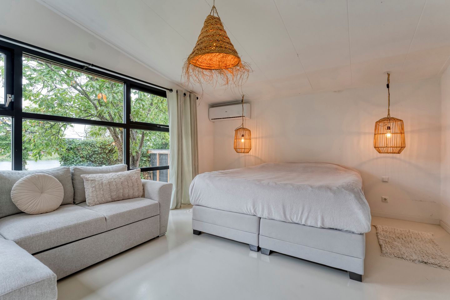 Photo 29 of Willebrandt van Oldenburgstraat 5-A