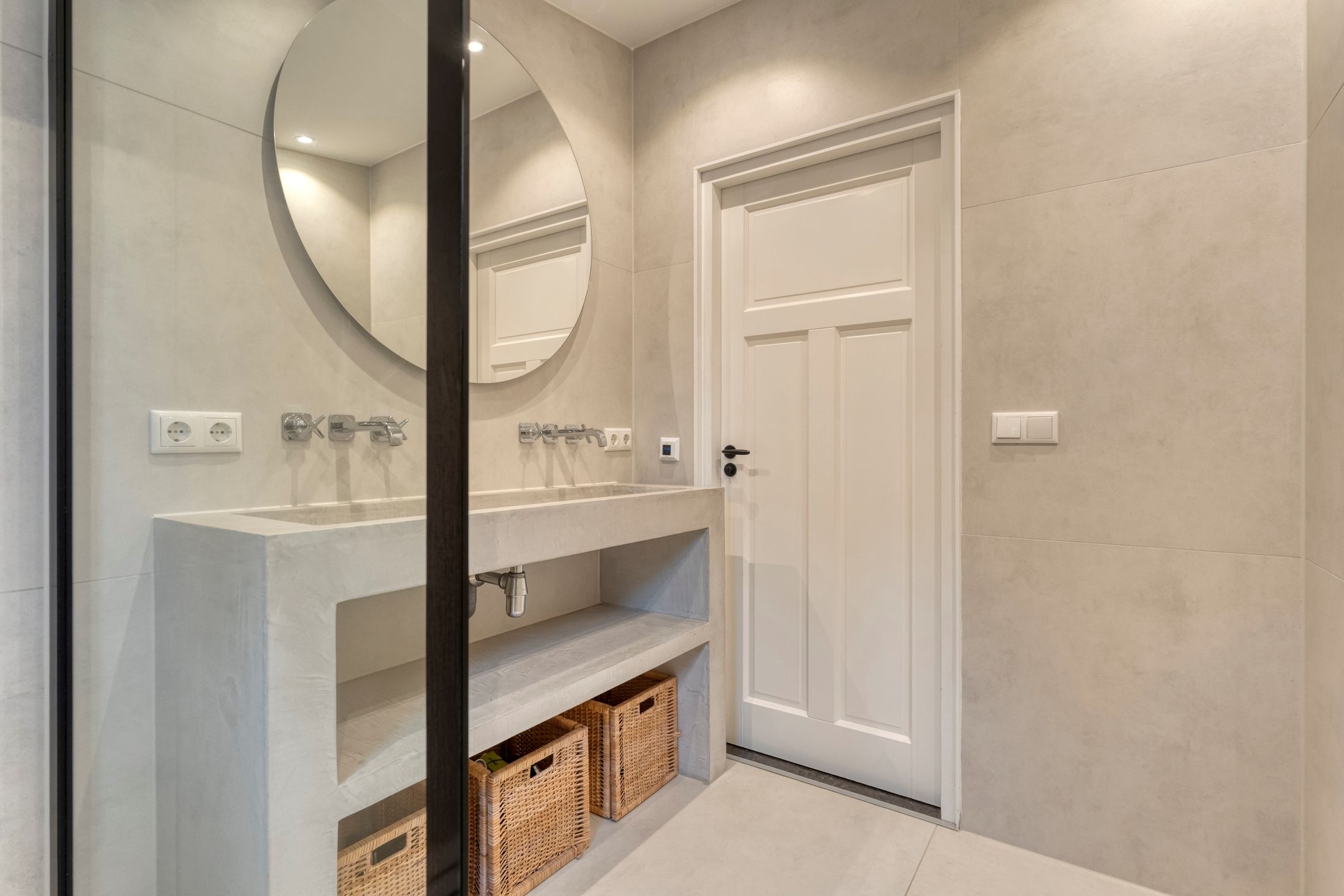 Photo 36 of Willebrandt van Oldenburgstraat 5-A