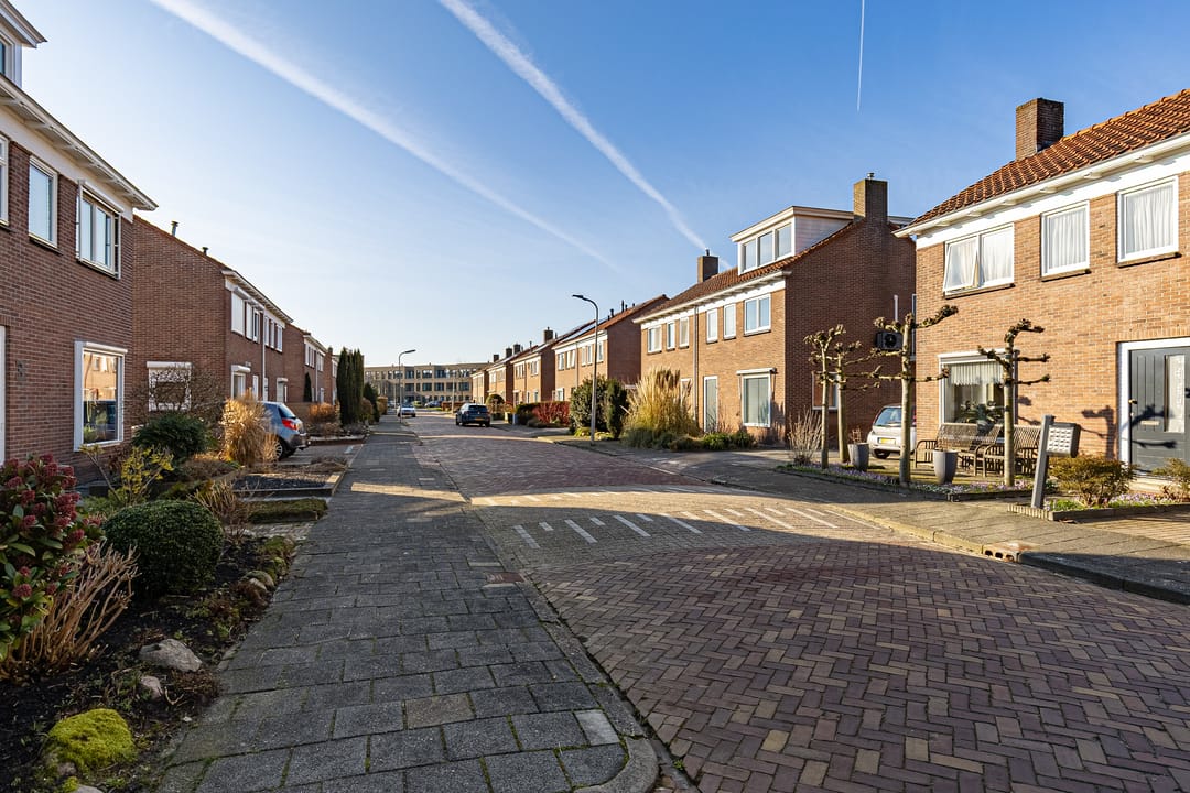Photo 41 of Da Costastraat 6