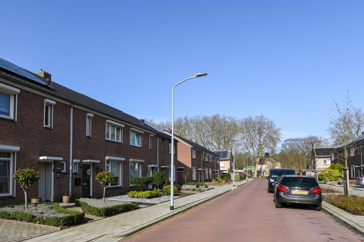 Photo 2 of Juliana van Stolbergstraat 14